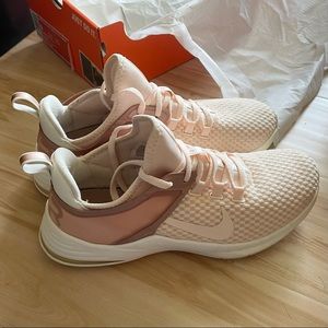 Nike - Women’s Air Max Bella Tr 2 Premium